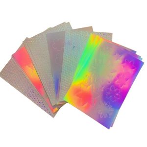 400GSM 150X220 SNOWFLAKES AND FLOWERS HOLOGRAPHIC